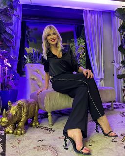 Matilde Brandi feet photo thumbnail