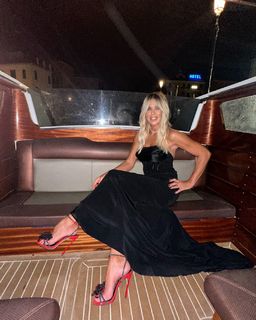 Matilde Brandi feet photo thumbnail