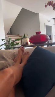 Matilde Brandi feet photo thumbnail