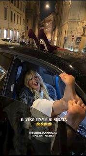 Matilde Brandi feet photo 3