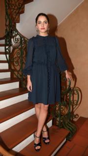 Matilde Gioli feet photo thumbnail