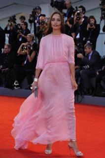 Matilde Gioli feet photo thumbnail