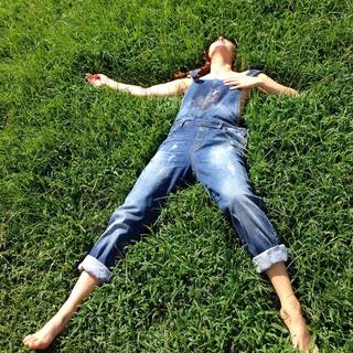 Matilde Gioli feet photo thumbnail