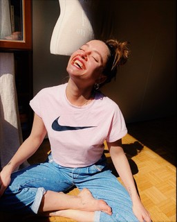 Matilde Gioli feet photo thumbnail