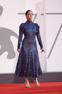 Matilde Gioli feet photo thumbnail