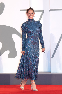 Matilde Gioli feet photo thumbnail