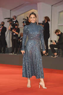 Matilde Gioli feet photo thumbnail