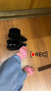 Matilde Gioli feet photo thumbnail