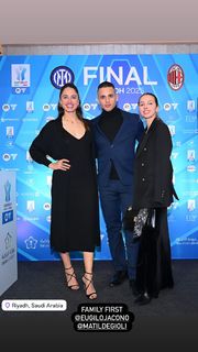 Matilde Gioli feet photo thumbnail