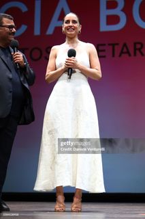 Matilde Gioli feet photo 3