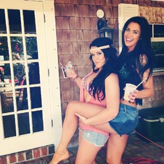 Mattie Breaux feet photo 1