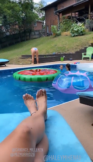 Mattie Breaux feet photo 7