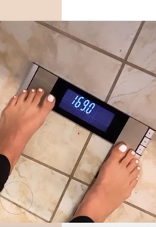 Mattie Breaux feet photo 1