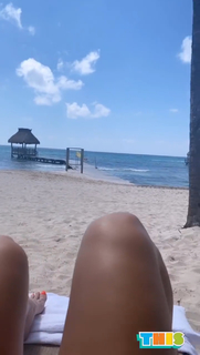 Mattie Breaux feet photo 7