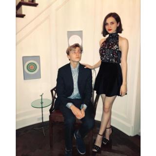 Maude Apatow feet photo thumbnail