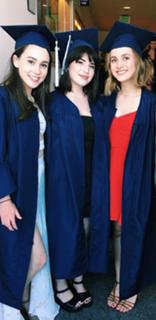 Maude Apatow feet photo thumbnail