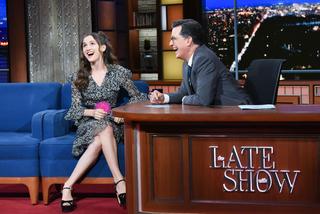 Maude Apatow feet photo thumbnail