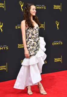 Maude Apatow feet photo thumbnail