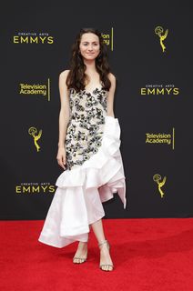 Maude Apatow feet photo thumbnail