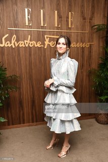 Maude Apatow feet photo thumbnail