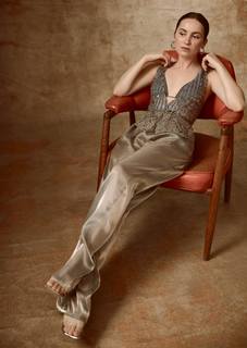 Maude Apatow feet photo thumbnail