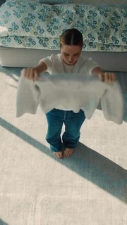 Maude Apatow feet photo thumbnail