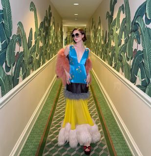 Maude Apatow feet photo thumbnail