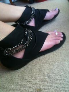 Maude Garrett feet photo 1