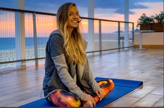 Maude Hirst feet photo 13