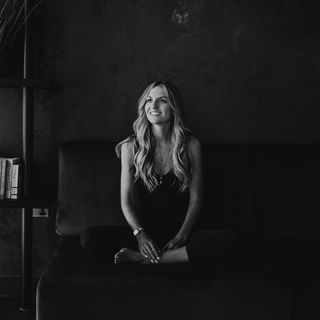 Maude Hirst feet photo 6