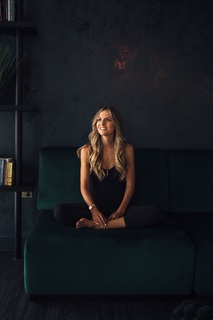 Maude Hirst feet photo 4