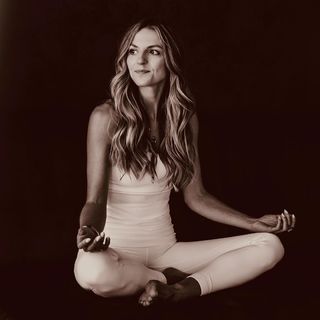Maude Hirst feet photo 16