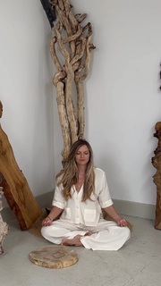 Maude Hirst feet photo 3