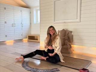 Maude Hirst feet photo 8