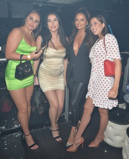 Maura Higgins feet photo thumbnail