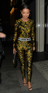 Maura Higgins feet photo thumbnail