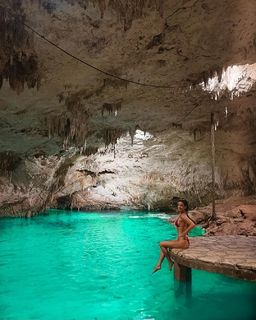 Maura Higgins feet photo thumbnail