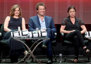 Maura Tierney feet photo thumbnail