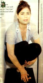 Maura Tierney feet photo thumbnail