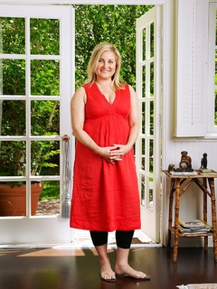 Maureen McCormick feet photo thumbnail