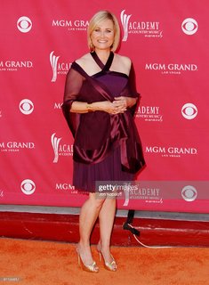 Maureen McCormick feet photo thumbnail