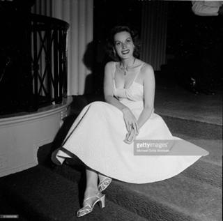 Maureen O'Hara feet photo 4