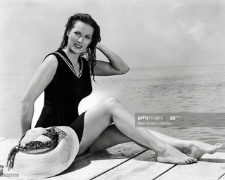 Maureen O'Hara feet photo 15
