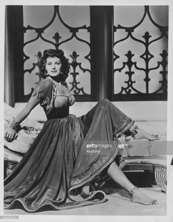 Maureen O'Hara feet photo 14