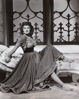 Maureen O'Hara feet photo 1