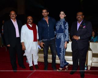 Mawra Hocane feet photo thumbnail