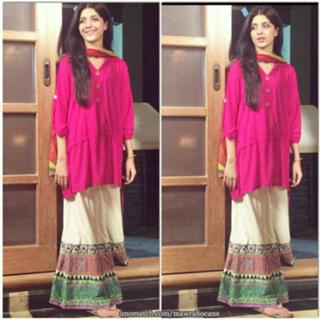 Mawra Hocane feet photo thumbnail