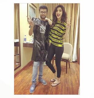 Mawra Hocane feet photo thumbnail