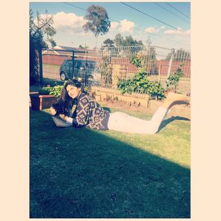 Mawra Hocane feet photo thumbnail