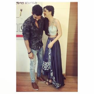 Mawra Hocane feet photo thumbnail